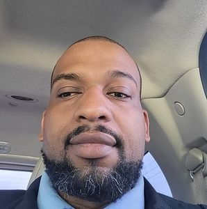 Meet your Posher, Derrick